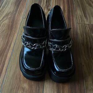 Platform delia’s